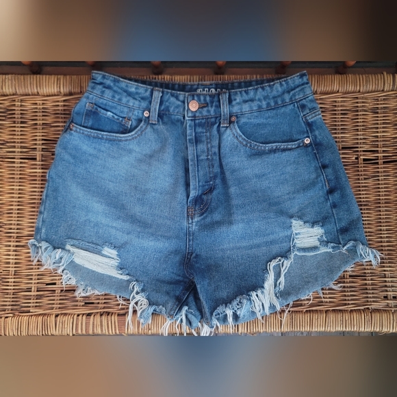 wild fable Pants - Hi-Waist Jean Shorts Cutoffs Wild Fable  button front fly high rise size 4